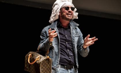 Harith Iskander Live In Rome: Un Weekend di Risate con il Re della Commedia!