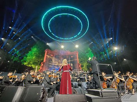  Il Concerto Melodie del Bosforo: Un Viaggio Musicale Tra Oriente e Occidente con Burcu Güneş