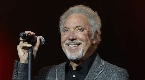  Il concerto di Tom Jones a Roma: Una serata indimenticabile sotto le stelle